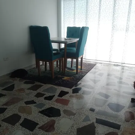 Sarac 2do Piso Homestay *
